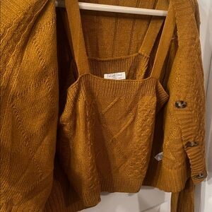 FULL CIRCLE TRENDS SWEATER SET SIZE LARGE